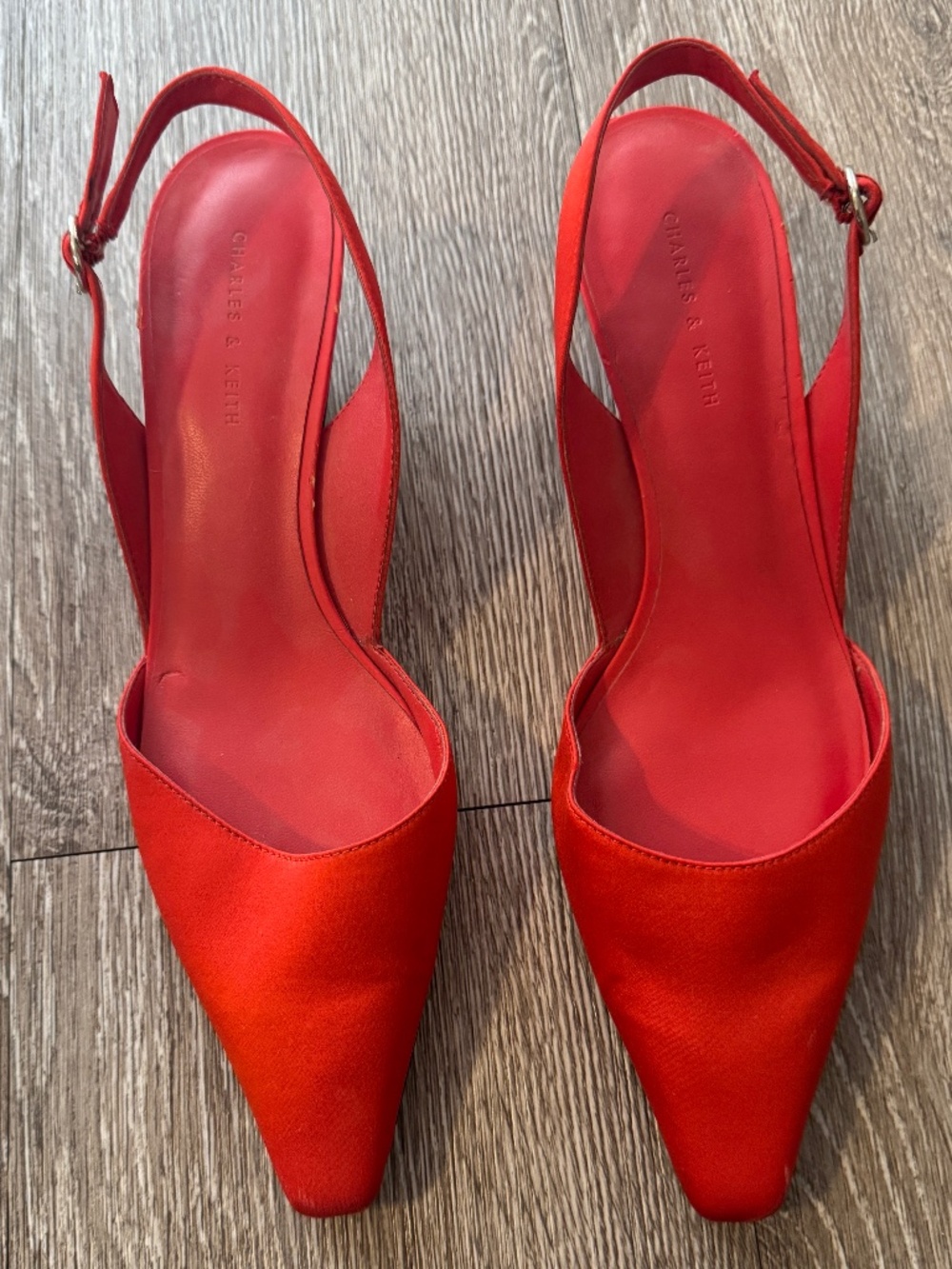 Charles and Keith size 38 Red kitten Heel US size 7.5
